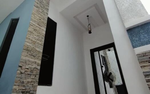 SUPER STUNNING FULLY AUTOMATED 5 BED FULLY DETACHED LUXURY HOME