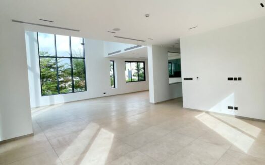 EXQUISITELY DETAILED 5 BED FULLY DETACHED SMART HOME WITH ELEVATOR