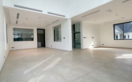 EXQUISITELY DETAILED 5 BED FULLY DETACHED SMART HOME WITH ELEVATOR