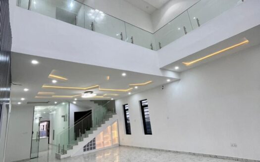 BEAUTIFULLY FINISHED 4 BED FULLY DETACHED LUXURY DUPLEX WITH CINEMA