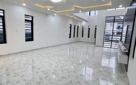 BEAUTIFULLY FINISHED 4 BED FULLY DETACHED LUXURY DUPLEX WITH CINEMA