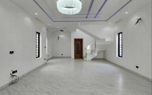 Exquisite 5 Bedroom Detached Duplex