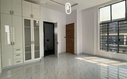 TASTEFULLY BUILT 4 BEDROOM FULLY DETACHED DUPLEX WITH BQ